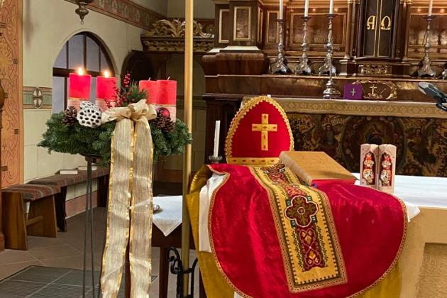 Altardekoration zum Patrozinium St. Nikolaus 2020