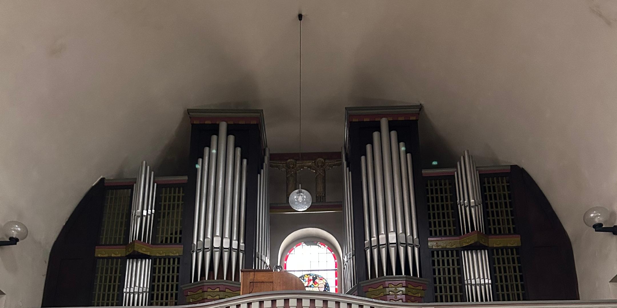 Orgel Trechtingshausen von unten