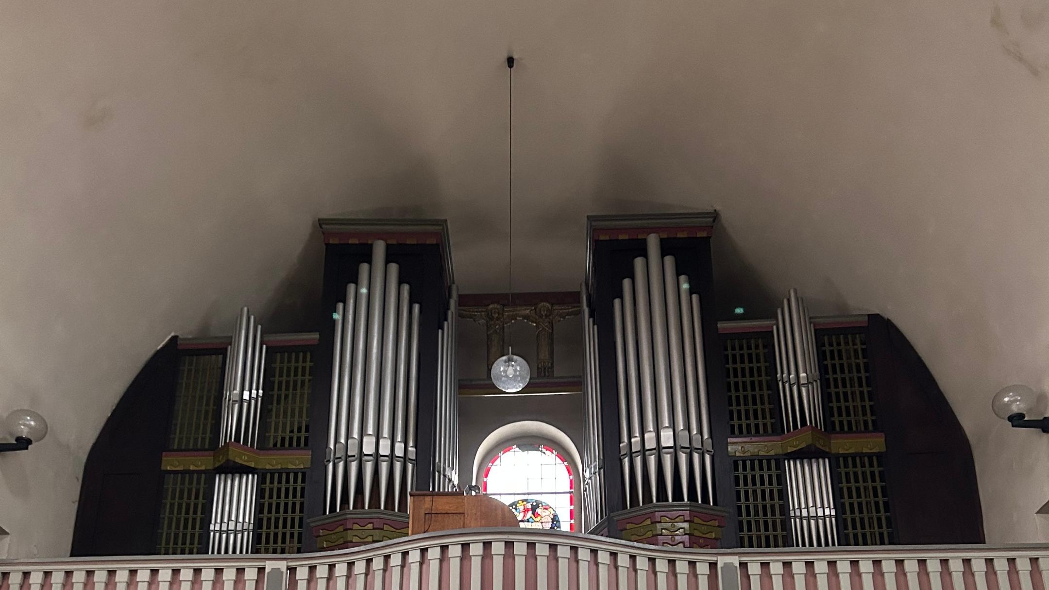 Orgel Trechtingshausen von unten